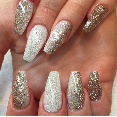 white-glitter-acrylic-nails-93_8 Unghii acrilice cu sclipici albe