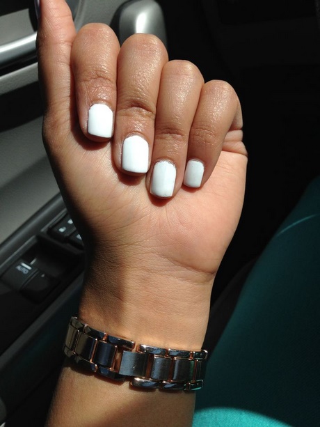 white-nails-short-32_10 Unghiile albe scurte