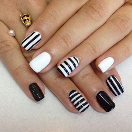 white-nails-with-black-design-43_14 Cuie albe cu design negru