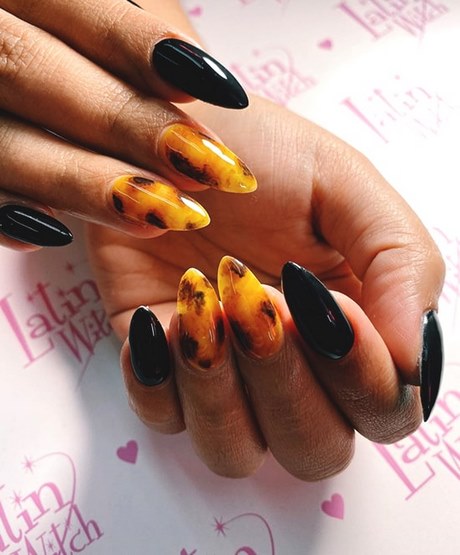 2020-hot-nail-trends-82 2020 tendințe de unghii fierbinți