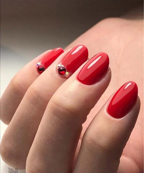 beautiful-red-nail-designs-79_10 Modele frumoase de unghii roșii