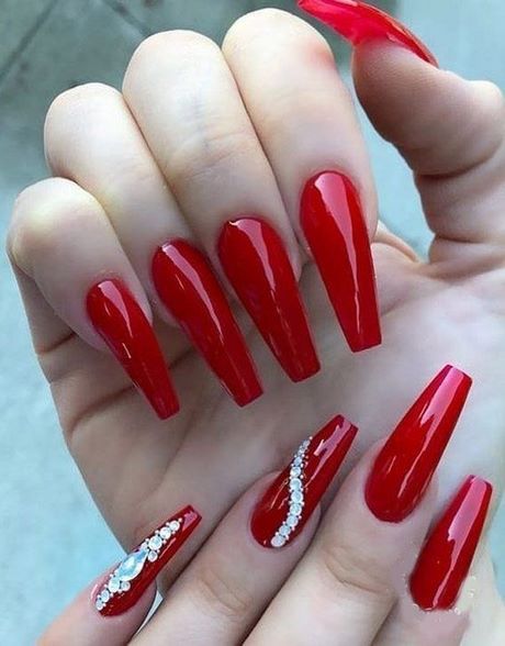 beautiful-red-nail-designs-79_7 Modele frumoase de unghii roșii