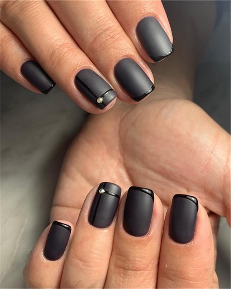 beige-and-black-nail-designs-32 Modele de unghii bej și negru