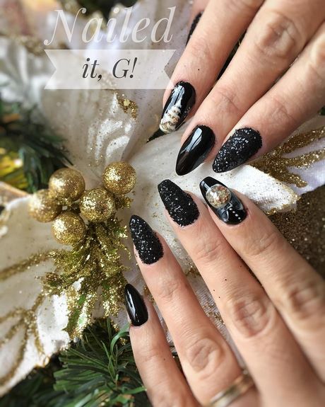 black-christmas-nail-design-16_6 Design negru de unghii de Crăciun