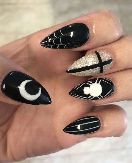 black-nail-designs-for-halloween-21_12 Modele de unghii negre pentru halloween
