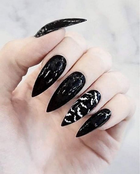 black-nail-designs-for-halloween-21_8 Modele de unghii negre pentru halloween