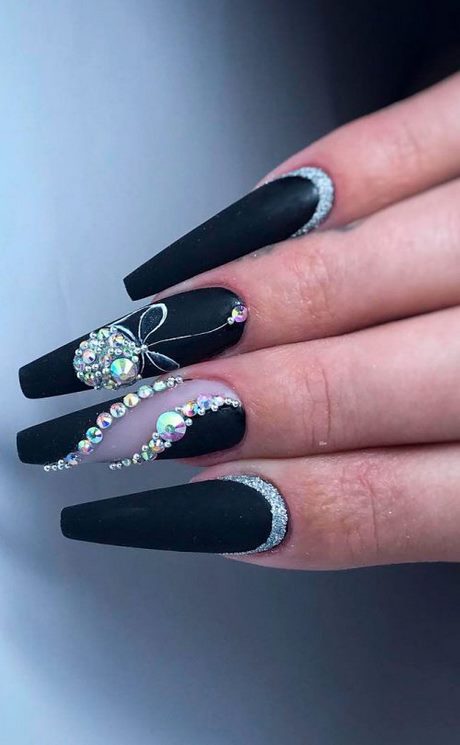 black-nail-designs-with-rhinestones-65_4 Modele de unghii negre cu pietre