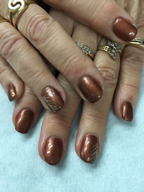 brown-gel-nail-designs-82_15 Modele de unghii cu gel maro