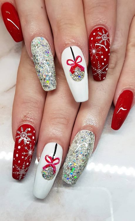 christmas-and-new-year-nail-designs-41_5 Modele de unghii de Crăciun și de Anul Nou