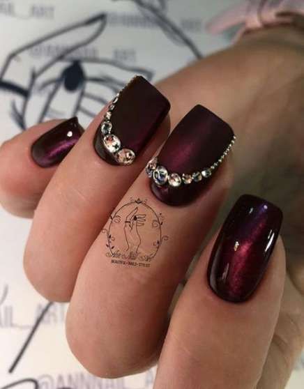 christmas-nail-designs-with-rhinestones-80_11 Modele de unghii de Crăciun cu pietre