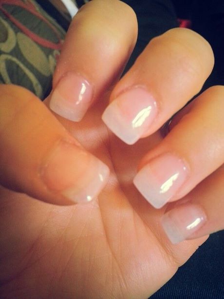 clear-nails-with-white-designs-10_3 Unghii clare cu modele albe