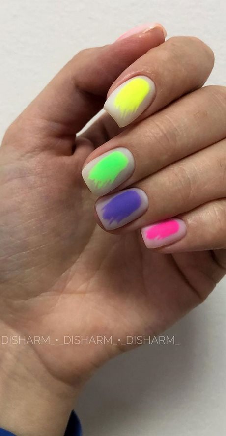 colourful-nail-art-designs-68 Modele colorate de unghii