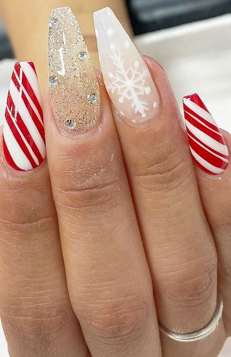 cute-acrylic-christmas-nails-50_17 Cute unghii acrilice de Crăciun