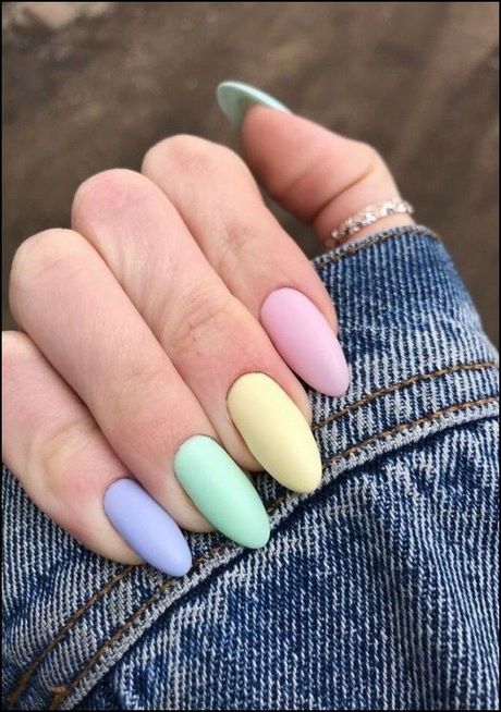 cute-multicolored-nails-83_16 Drăguț unghii multicolore