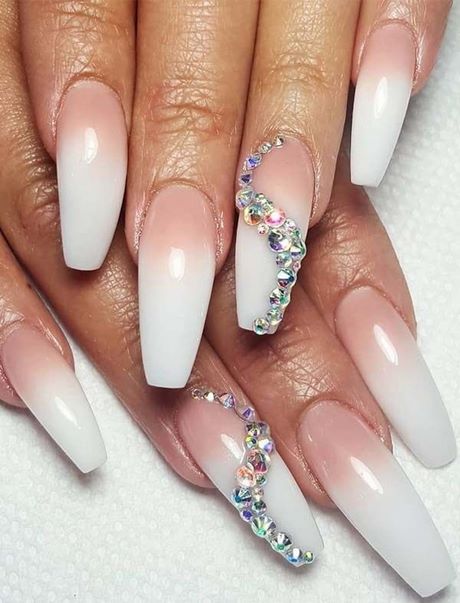 cute-rhinestone-nail-designs-37_16 Drăguț stras unghii modele