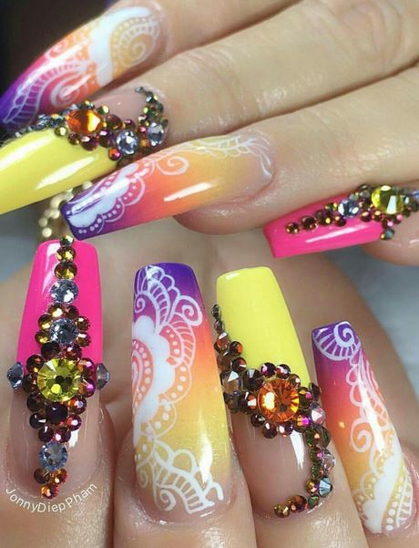 cute-rhinestone-nail-designs-37_6 Drăguț stras unghii modele