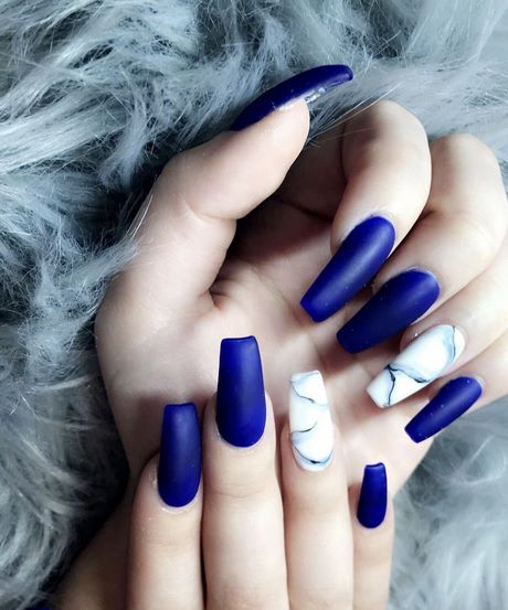 dark-blue-gel-nail-designs-23_11 Modele de unghii cu gel albastru închis