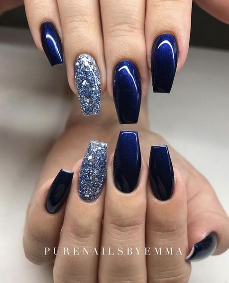 dark-blue-gel-nail-designs-23_12 Modele de unghii cu gel albastru închis