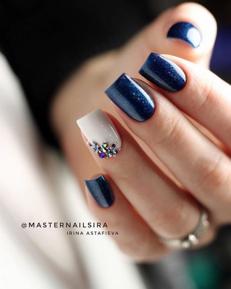 dark-blue-gel-nail-designs-23_2 Modele de unghii cu gel albastru închis