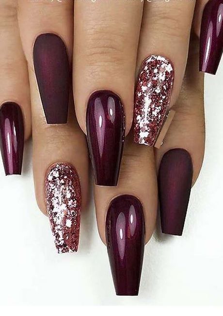 dark-burgundy-nail-designs-49_11 Modele de unghii întunecate de burgundă