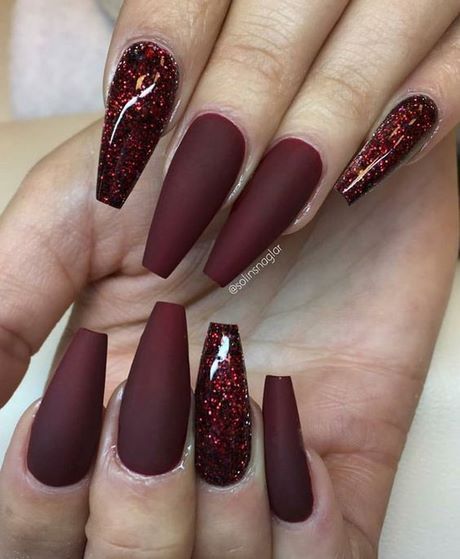 dark-burgundy-nail-designs-49_3 Modele de unghii întunecate de burgundă