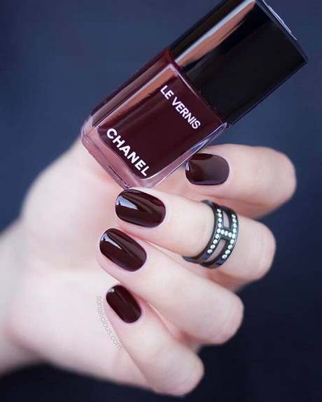 dark-burgundy-nail-designs-49_8 Modele de unghii întunecate de burgundă