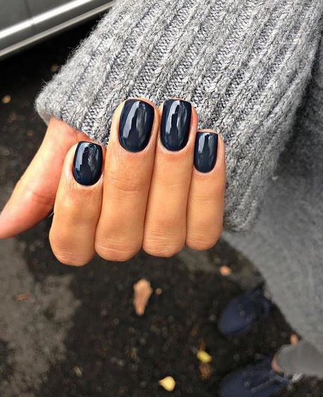 dark-nail-color-designs-15_20 Modele de culoare închisă a unghiilor