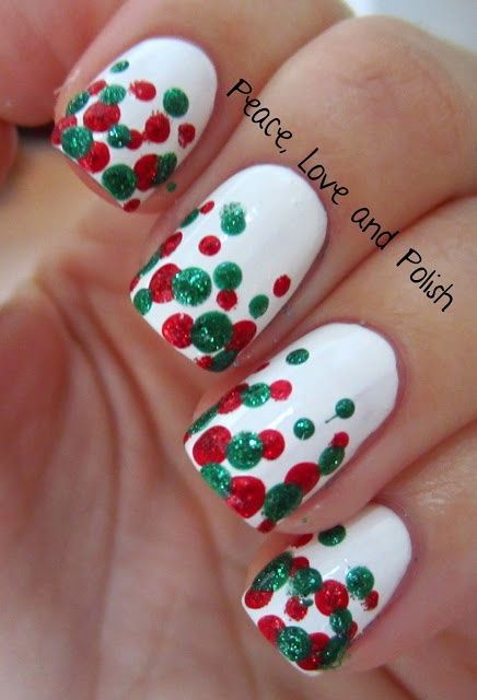 easy-designs-of-christmas-nails-75_11 Modele ușoare de unghii de Crăciun