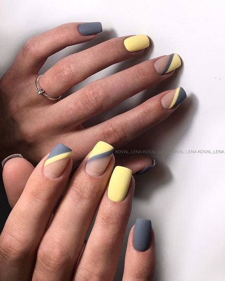 gray-and-yellow-nail-designs-98_16 Modele de unghii gri și galben