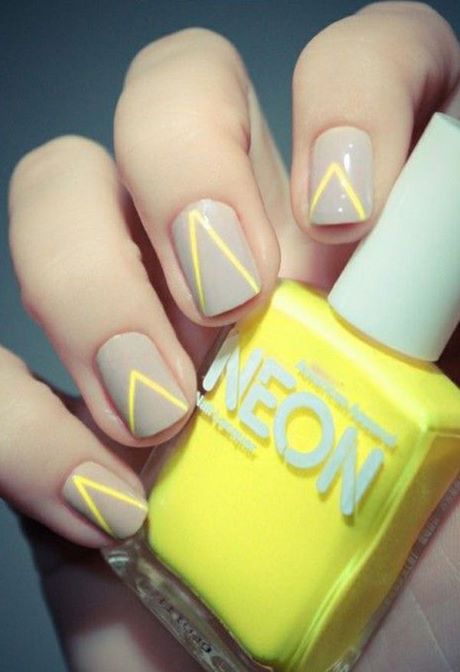 gray-and-yellow-nail-designs-98_8 Modele de unghii gri și galben