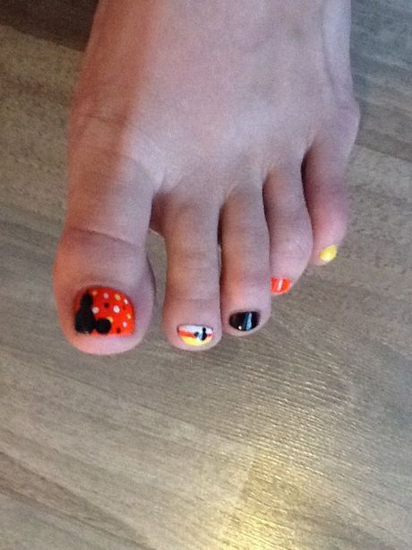 halloween-toe-nail-art-designs-47_7 Halloween toe nail art modele