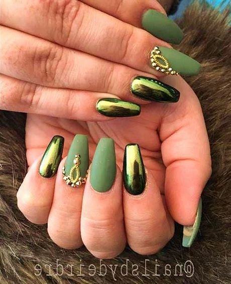 khaki-green-nail-designs-03_12 Modele de unghii verde Kaki