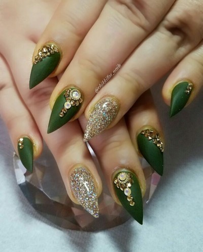 khaki-green-nail-designs-03_14 Modele de unghii verde Kaki