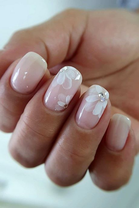light-pink-and-white-nail-designs-08_2 Modele de unghii roz și alb