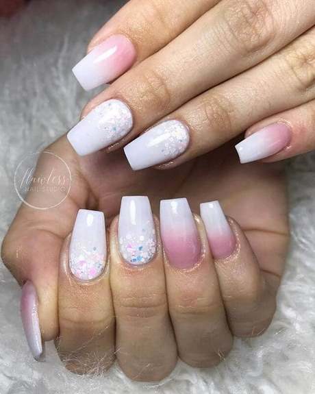 light-pink-and-white-nail-designs-08_7 Modele de unghii roz și alb