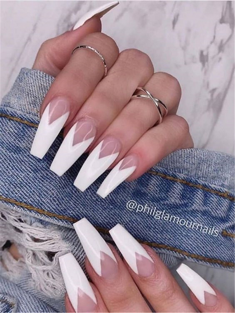long-white-nail-designs-27 Modele lungi de unghii albe