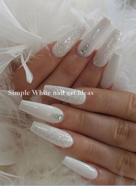 long-white-nail-designs-27_12 Modele lungi de unghii albe