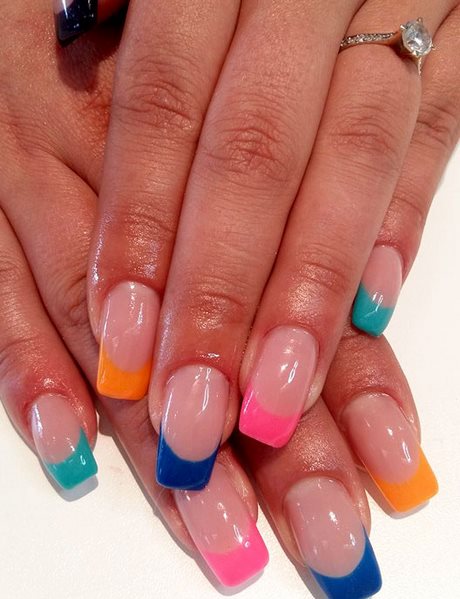 multi-coloured-nail-designs-23_15 Modele de unghii multicolore
