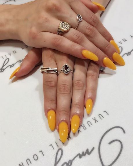 mustard-color-nail-designs-85_13 Modele de unghii de culoare muștar