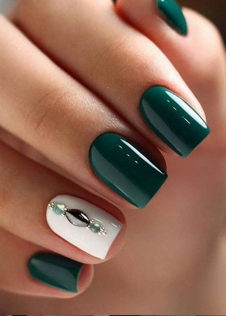 Nail art design verde