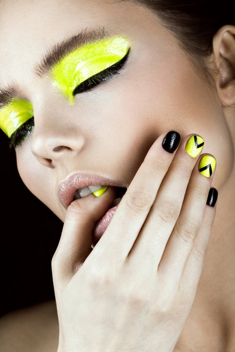 nail-art-design-yellow-37_14 Nail art design galben