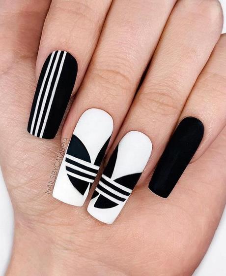 nail-designs-grey-and-white-89_6 Modele de unghii gri și alb