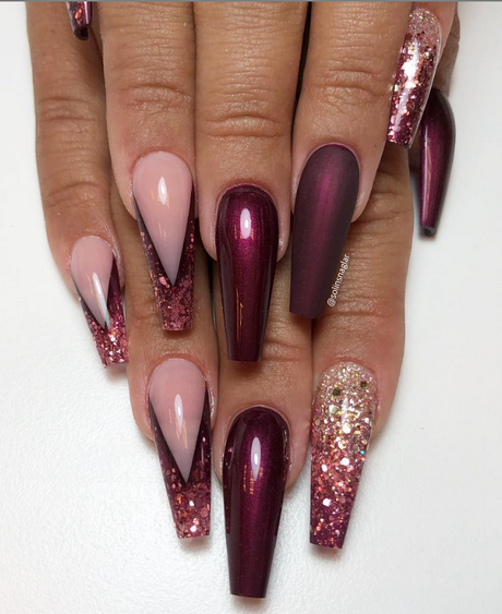 nail-designs-with-burgundy-56 Modele de unghii cu visiniu