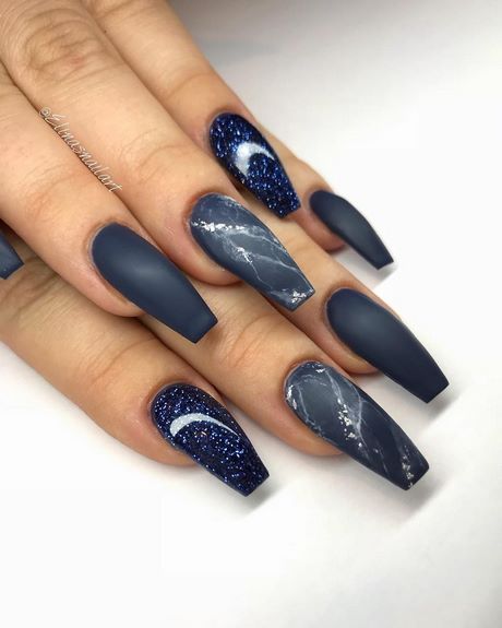 nail-designs-with-navy-blue-97_9 Modele de unghii cu albastru bleumarin