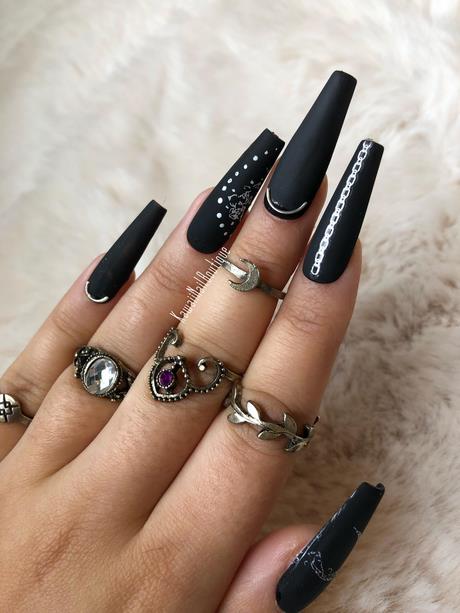 nails-with-black-design-26_5 Cuie cu design negru
