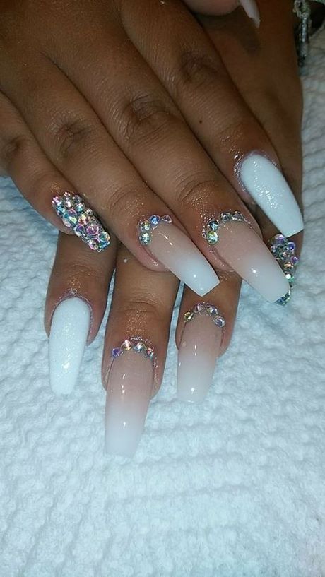 natural-nail-designs-with-rhinestones-12_18 Modele de unghii naturale cu pietre