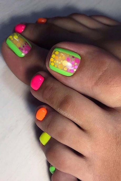 neon-toe-nail-designs-92_10 Modele de unghii Neon toe