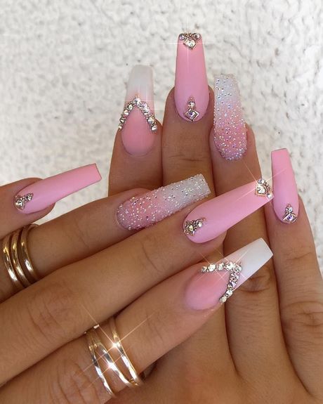 pink-nail-designs-with-diamonds-51_2 Modele de unghii roz cu diamante