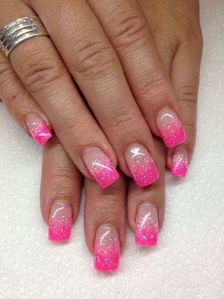 pink-nails-glitter-tips-35_13 Unghii roz sclipici sfaturi