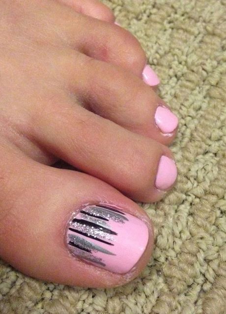 pink-toe-nails-with-design-37_18 Unghii roz cu design